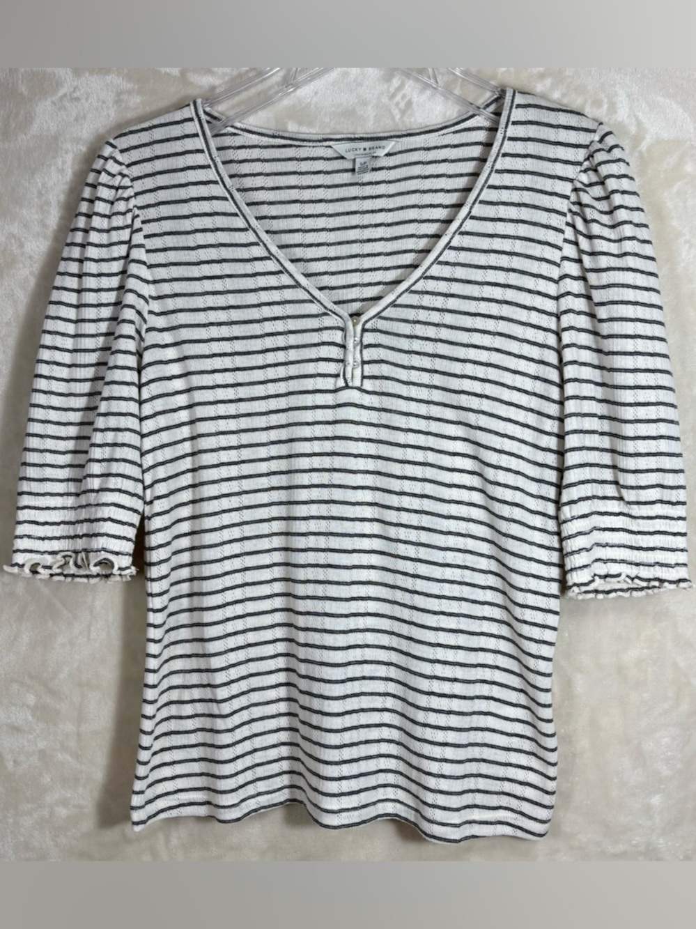 Lucky Brand Cream and Black Striped Light Weight V-Neck Knit Top Size SP
